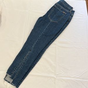 dark wash skinny jeans